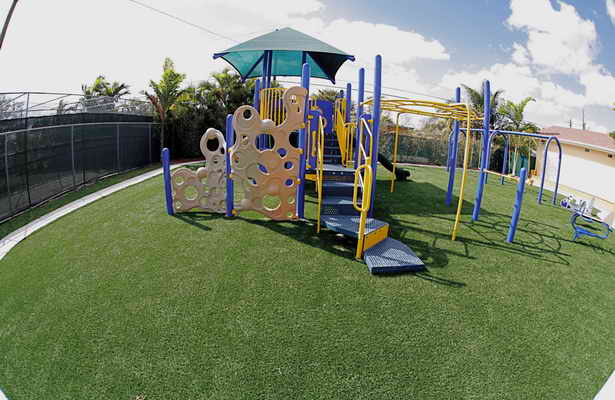 Kids Play Areas With Synthetic Turf