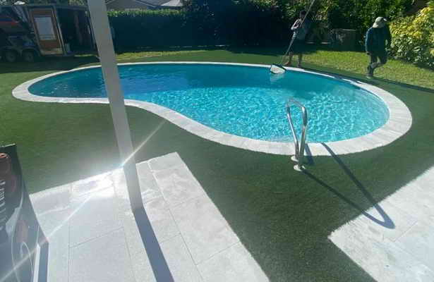 Artificial grass for pool areas in Florida