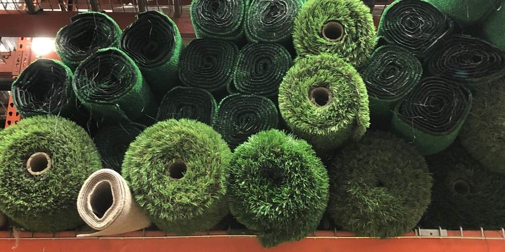 The Homeowner’s Guide to Artificial Turf Materials PE vs. PP vs. Nylon, Pile Height, Infill & Backing